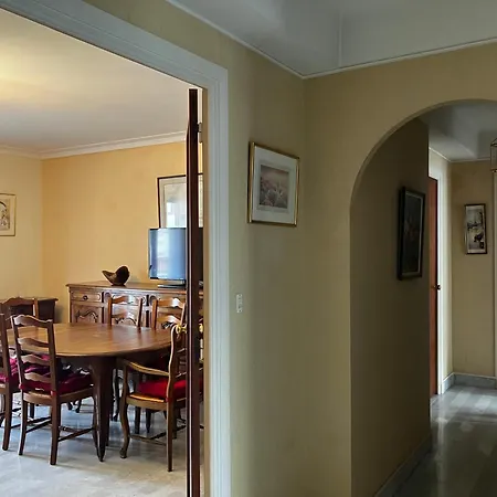 Apartament Tres Bel Avec Terrasse De 87m2 Avec Superbe Vue Panoramique Sur La Baie D
