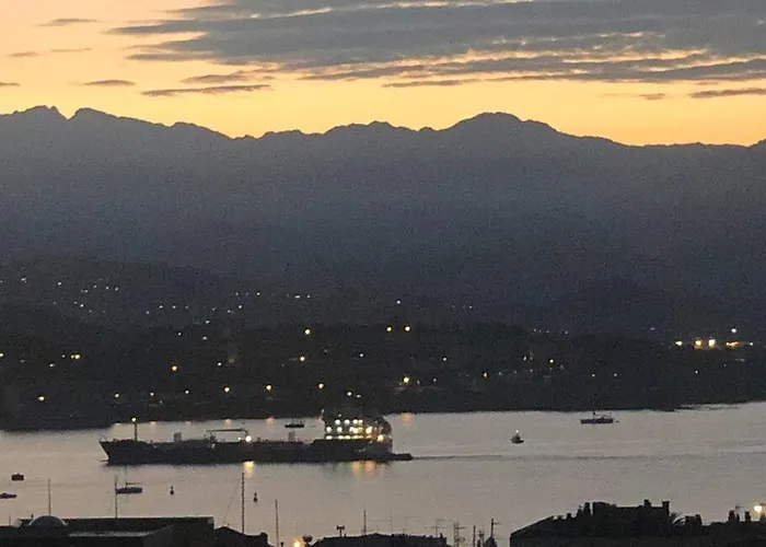 Tres Bel Avec Terrasse De 87m2 Avec Superbe Vue Panoramique Sur La Baie D Apartament Ajaccio (Corsica)