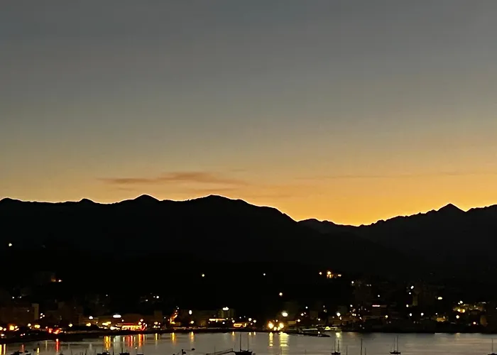 Tres Bel Avec Terrasse De 87m2 Avec Superbe Vue Panoramique Sur La Baie D Apartament Ajaccio (Corsica)