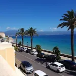 Апартаменты Tres Bel Avec Terrasse De 87m2 Avec Superbe Vue Panoramique Sur La Baie D Аяччо