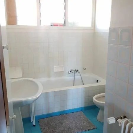 Tres Bel Avec Terrasse De 87m2 Avec Superbe Vue Panoramique Sur La Baie D