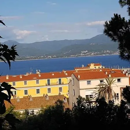 Tres Bel Avec Terrasse De 87m2 Avec Superbe Vue Panoramique Sur La Baie D *