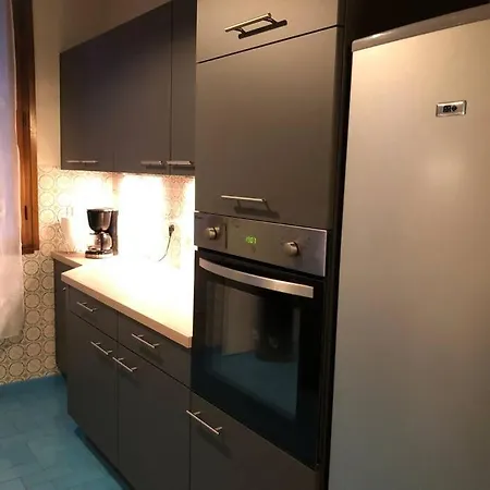 Tres Bel Avec Terrasse De 87m2 Avec Superbe Vue Panoramique Sur La Baie D *