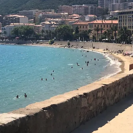 Tres Bel Avec Terrasse De 87m2 Avec Superbe Vue Panoramique Sur La Baie D * 阿雅克肖