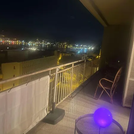 아파트 Tres Bel Avec Terrasse De 87m2 Avec Superbe Vue Panoramique Sur La Baie D
