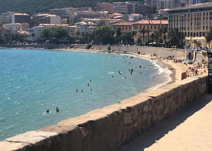 Tres Bel Avec Terrasse De 87m2 Avec Superbe Vue Panoramique Sur La Baie D * 아작시오