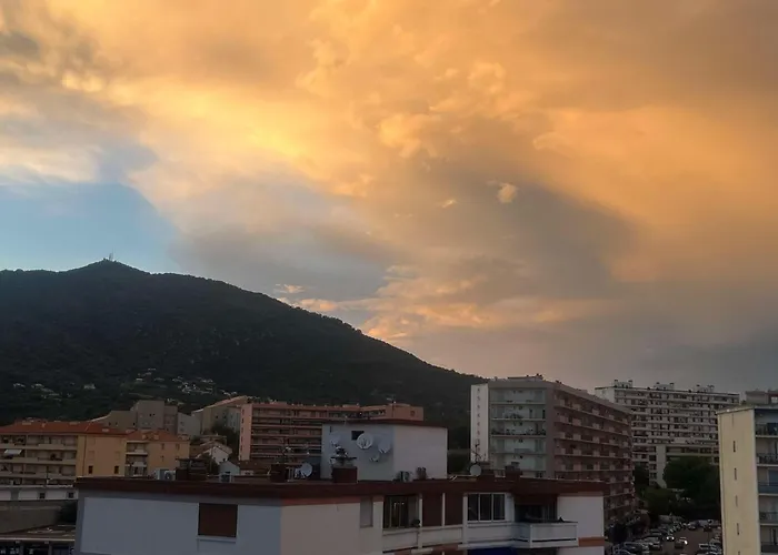 아파트 Tres Bel Avec Terrasse De 87m2 Avec Superbe Vue Panoramique Sur La Baie D 아작시오